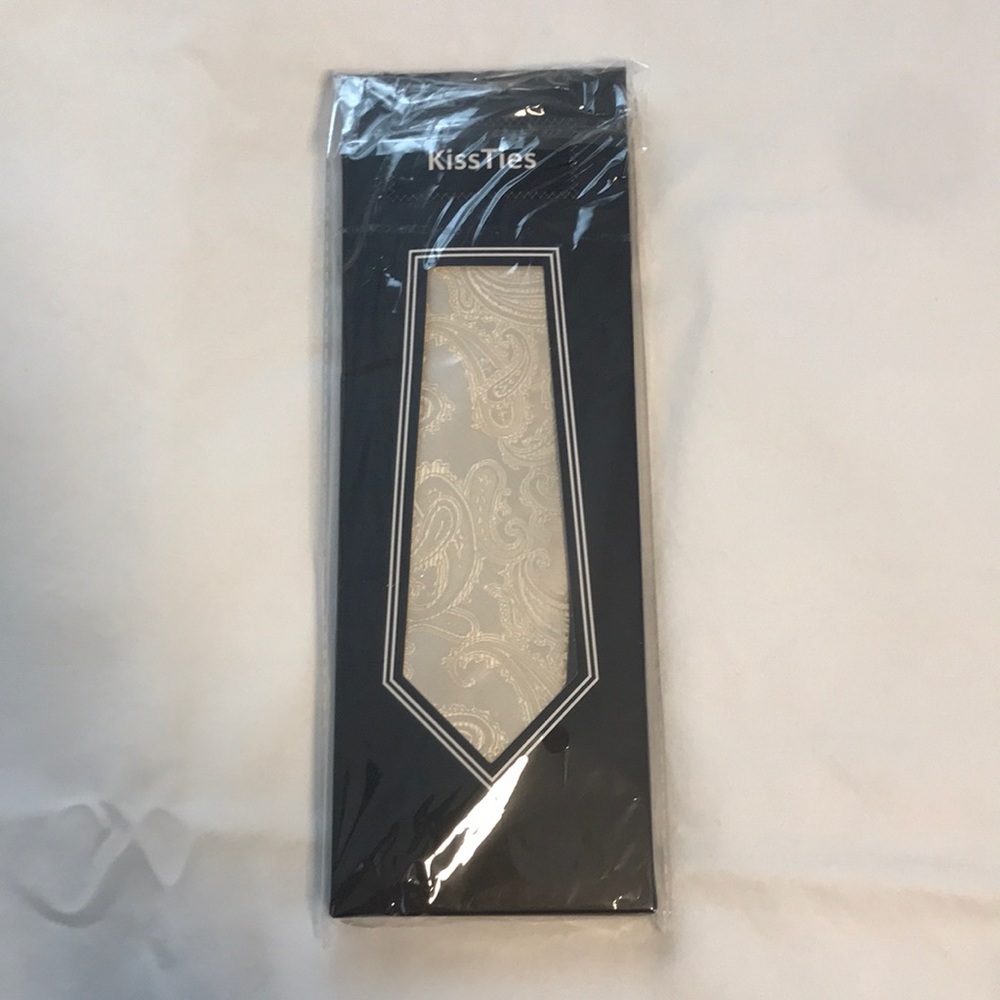 Cream ivory paisley tie
